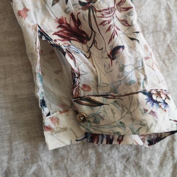 Massimo Dutti 100% silk floral blouse - Picture 5 of 7